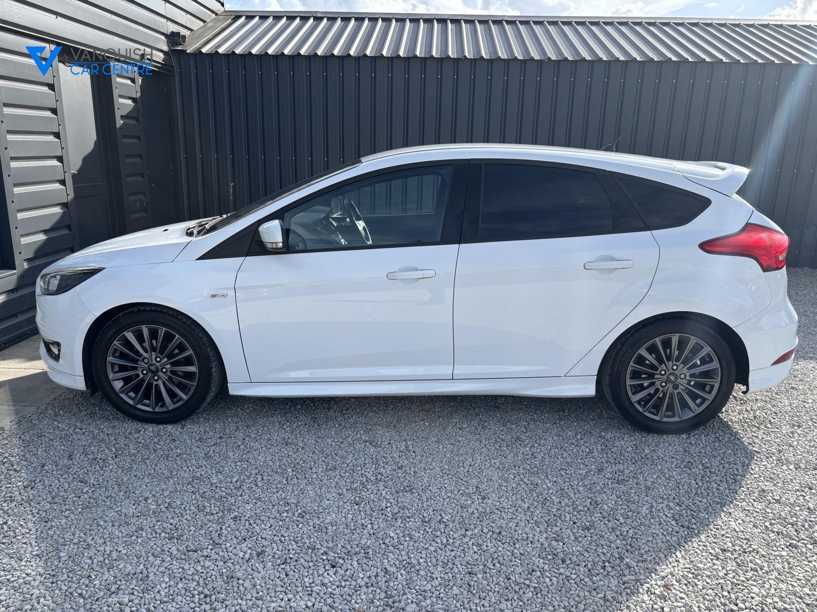 Ford Focus 1.0T EcoBoost ST-Line Hatchback 5dr Petrol Manual Euro 6 (s/s) (140 ps)