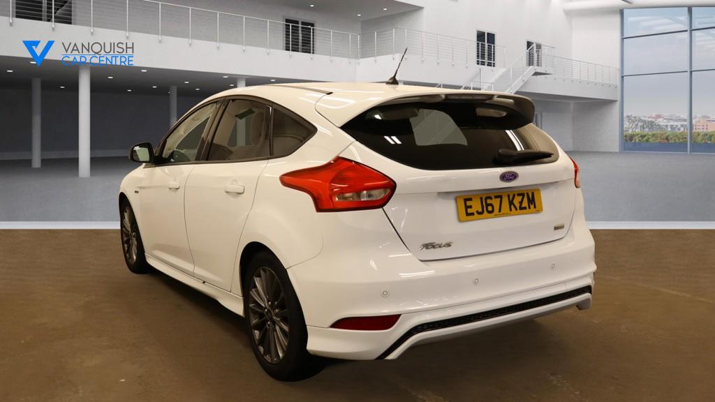 Ford Focus 1.0T EcoBoost ST-Line Hatchback 5dr Petrol Manual Euro 6 (s/s) (140 ps)