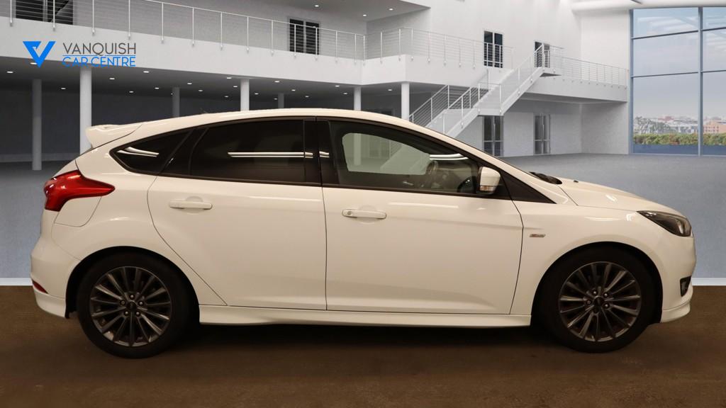 Ford Focus 1.0T EcoBoost ST-Line Hatchback 5dr Petrol Manual Euro 6 (s/s) (140 ps)