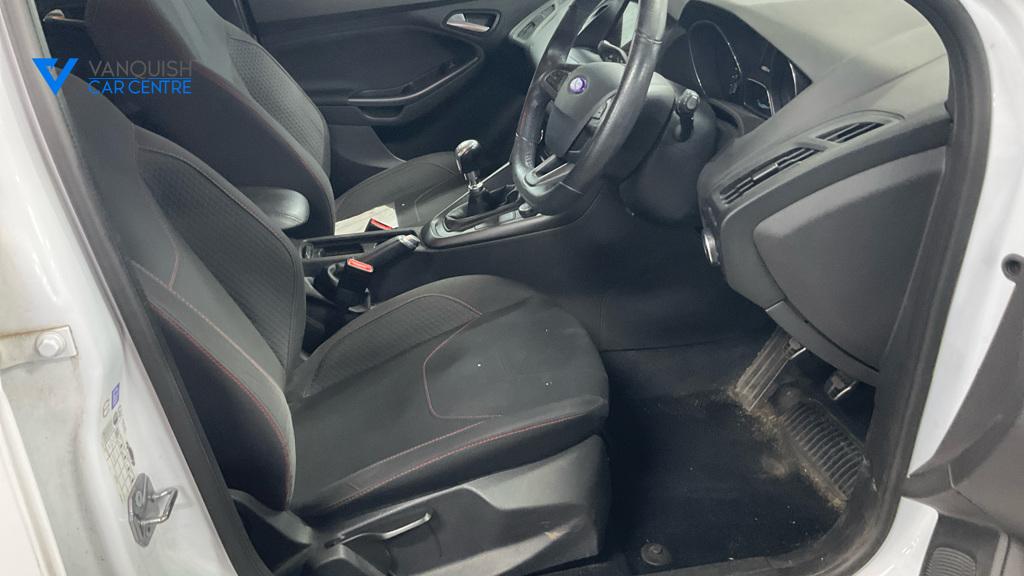 Ford Focus 1.0T EcoBoost ST-Line Hatchback 5dr Petrol Manual Euro 6 (s/s) (140 ps)