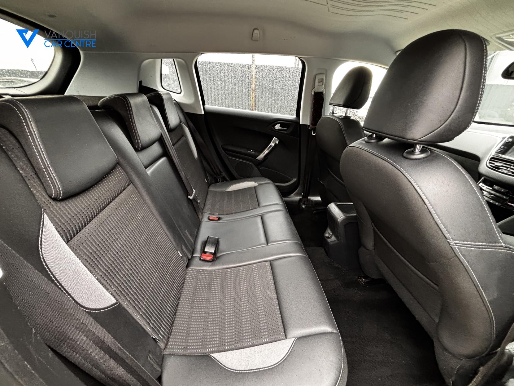 Peugeot 2008 1.6 BlueHDi Allure SUV 5dr Diesel Manual Euro 6 (s/s) (100 ps)