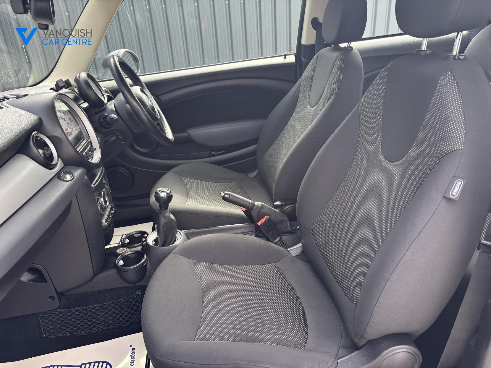MINI Hatch 1.6 One D Hatchback 3dr Diesel Manual Euro 5 (s/s) (90 ps)