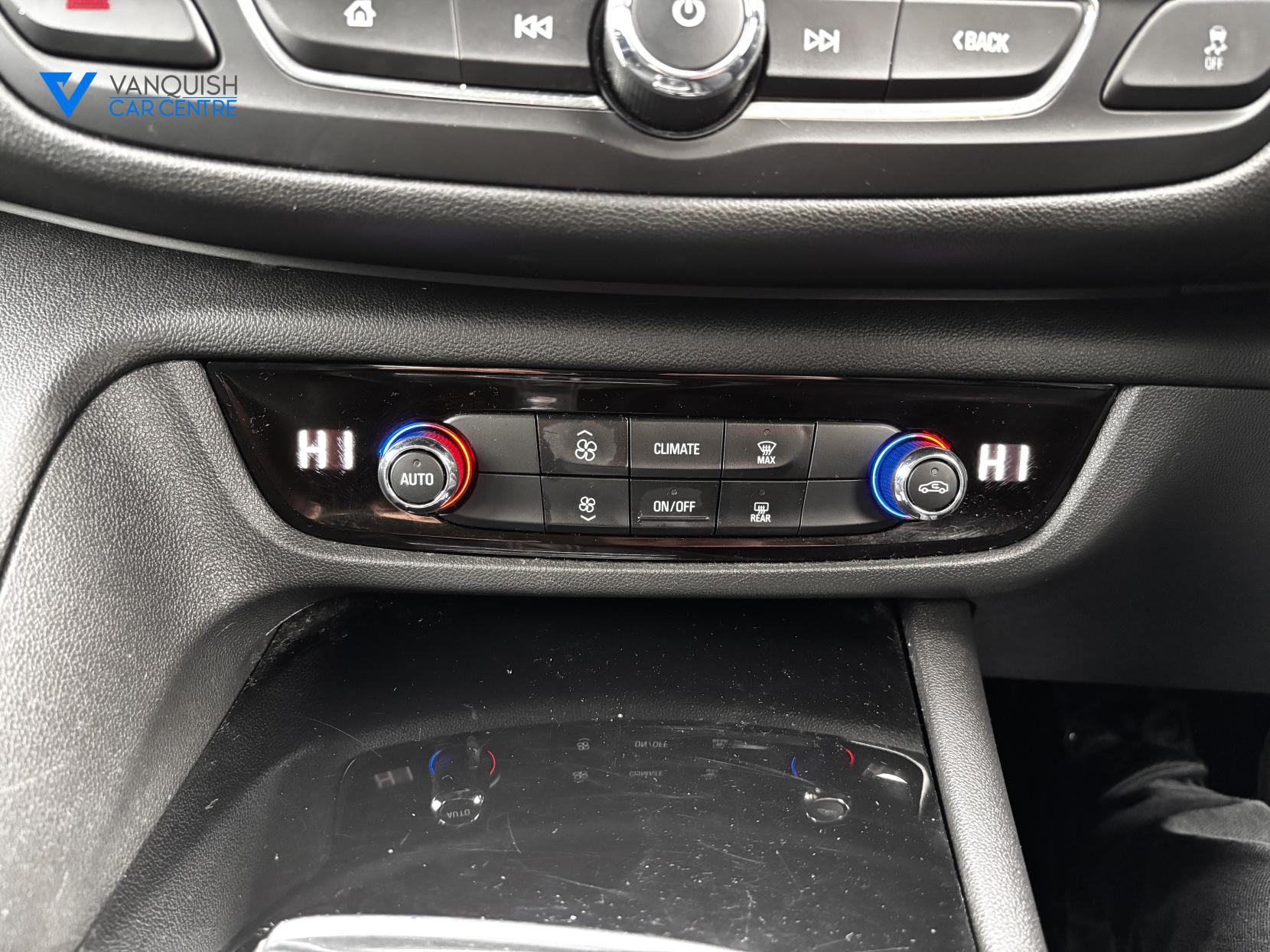 Vauxhall Insignia 2.0 Turbo D BlueInjection SRi Nav Sports Tourer 5dr Diesel Manual Euro 6 (s/s) (170 ps)