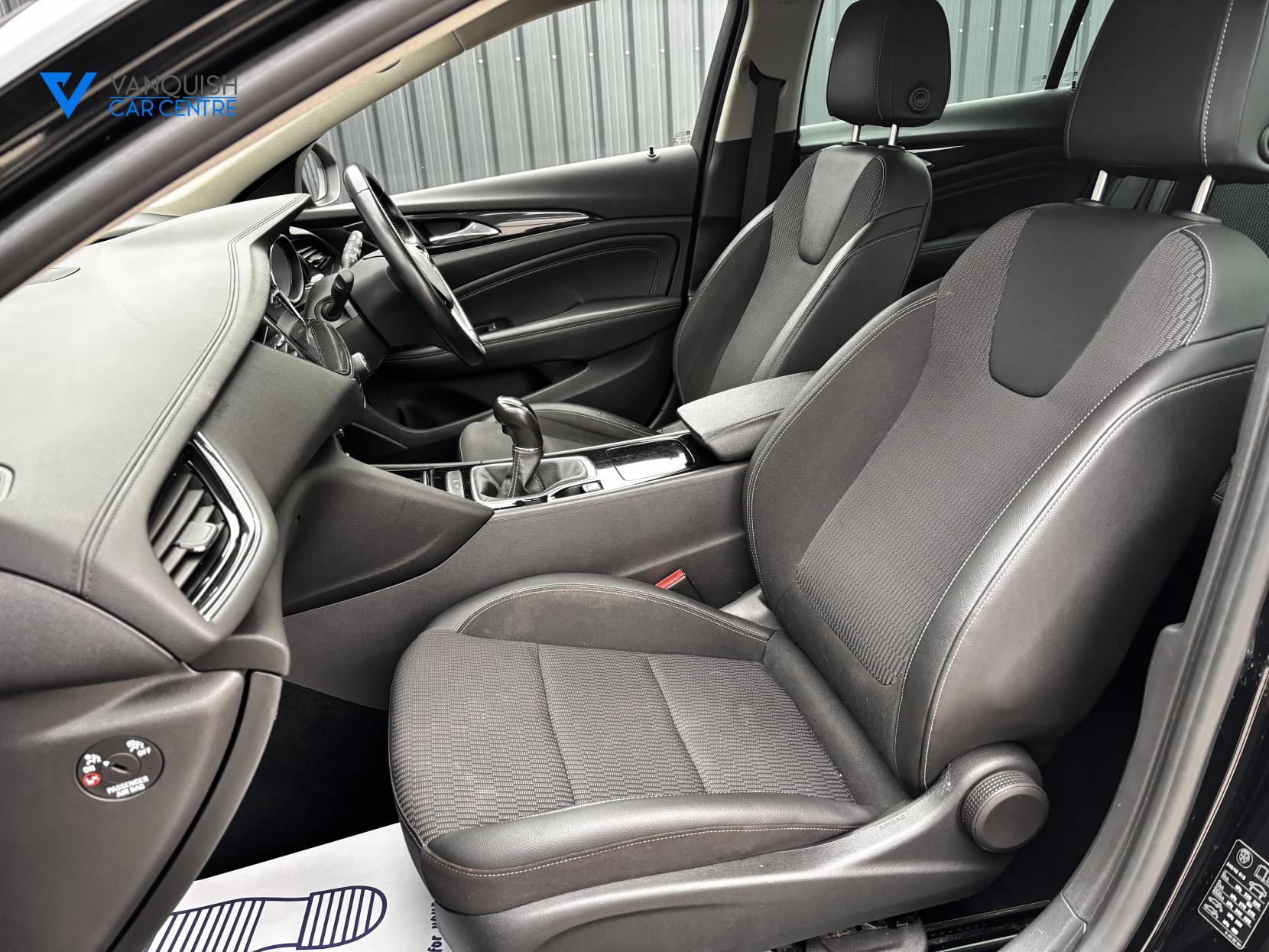 Vauxhall Insignia 2.0 Turbo D BlueInjection SRi Nav Sports Tourer 5dr Diesel Manual Euro 6 (s/s) (170 ps)