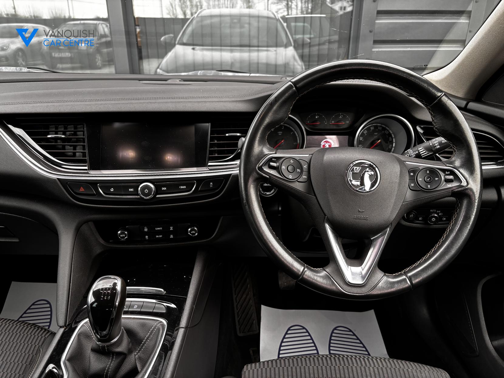 Vauxhall Insignia 2.0 Turbo D BlueInjection SRi Nav Sports Tourer 5dr Diesel Manual Euro 6 (s/s) (170 ps)