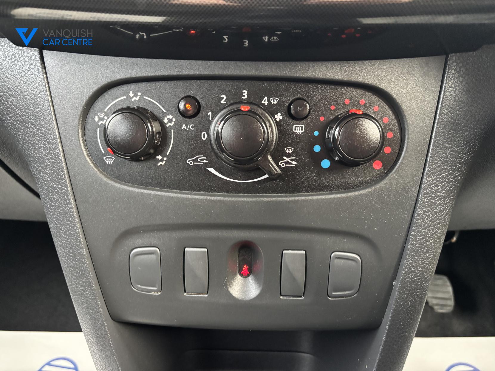 Dacia Sandero 1.0 SCe Essential Hatchback 5dr Petrol Manual Euro 6 (75 ps)