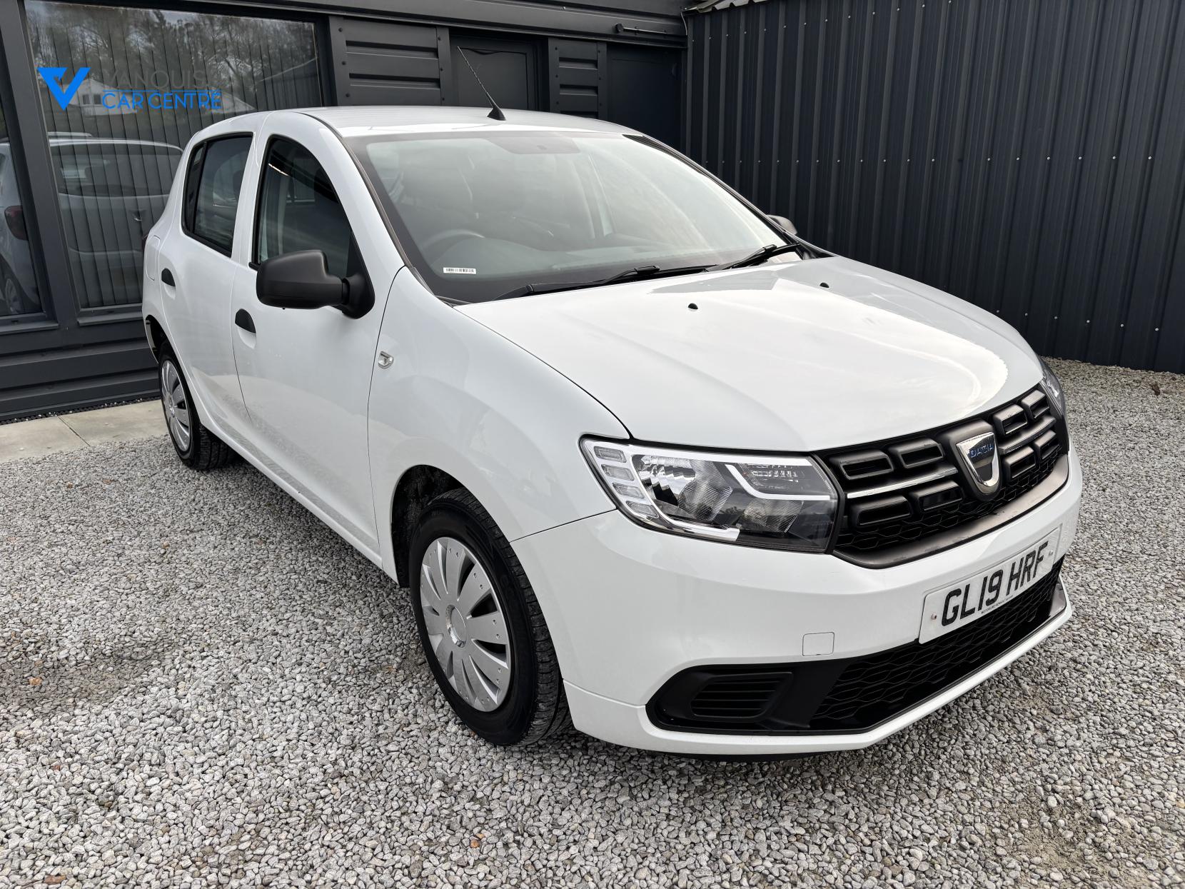Dacia Sandero 1.0 SCe Essential Hatchback 5dr Petrol Manual Euro 6 (75 ps)