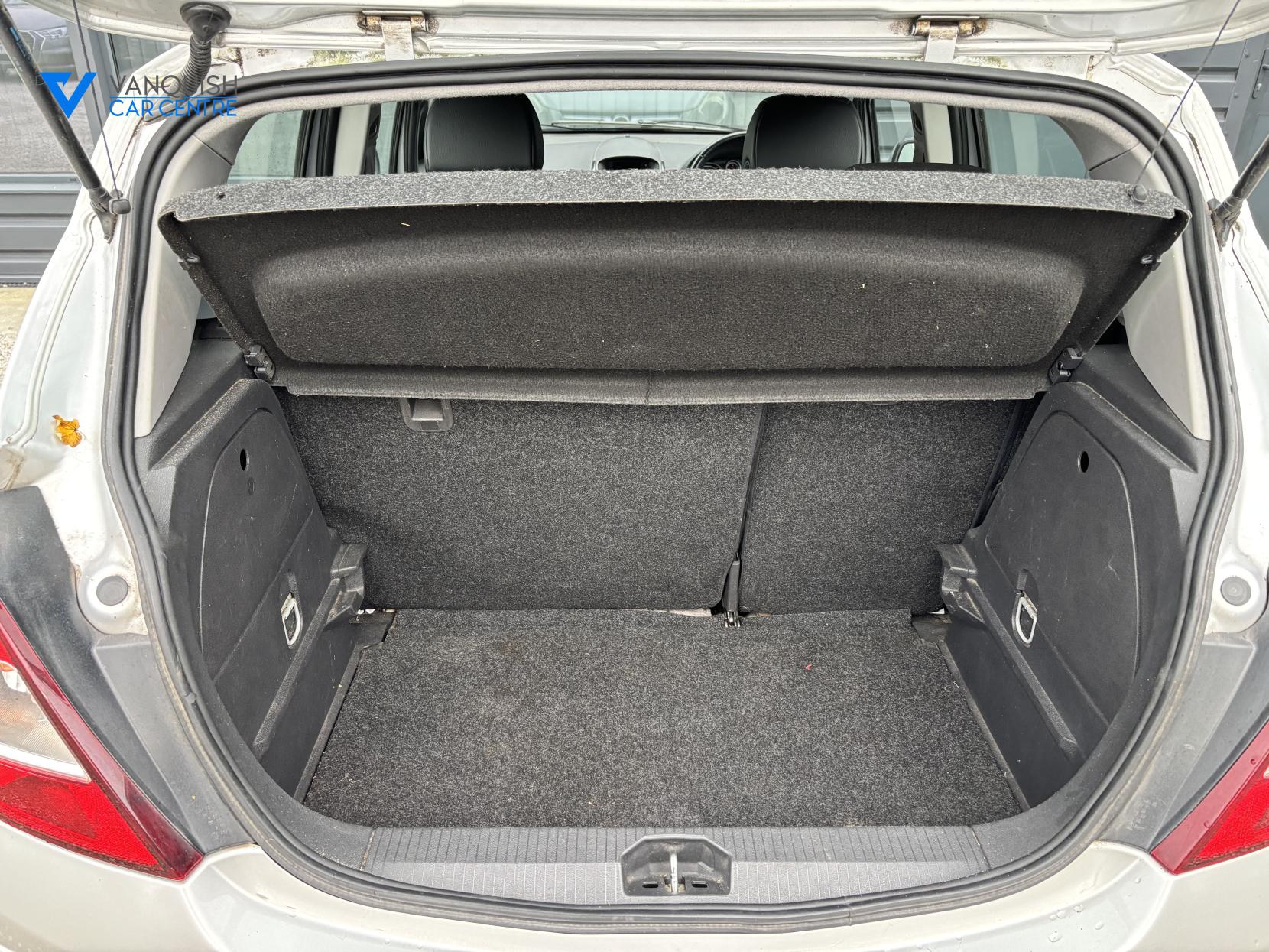 Vauxhall Corsa 1.4i 16v Design Hatchback 5dr Petrol Manual (a/c) (146 g/km, 89 bhp)