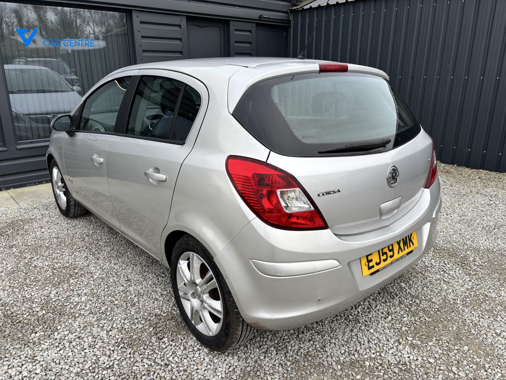 Vauxhall Corsa 1.4i 16v Design Hatchback 5dr Petrol Manual (a/c) (146 g/km, 89 bhp)