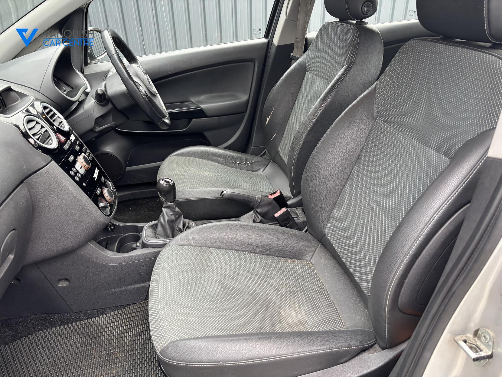 Vauxhall Corsa 1.4i 16v Design Hatchback 5dr Petrol Manual (a/c) (146 g/km, 89 bhp)