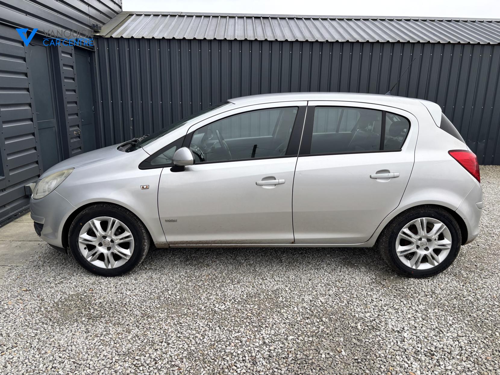 Vauxhall Corsa 1.4i 16v Design Hatchback 5dr Petrol Manual (a/c) (146 g/km, 89 bhp)