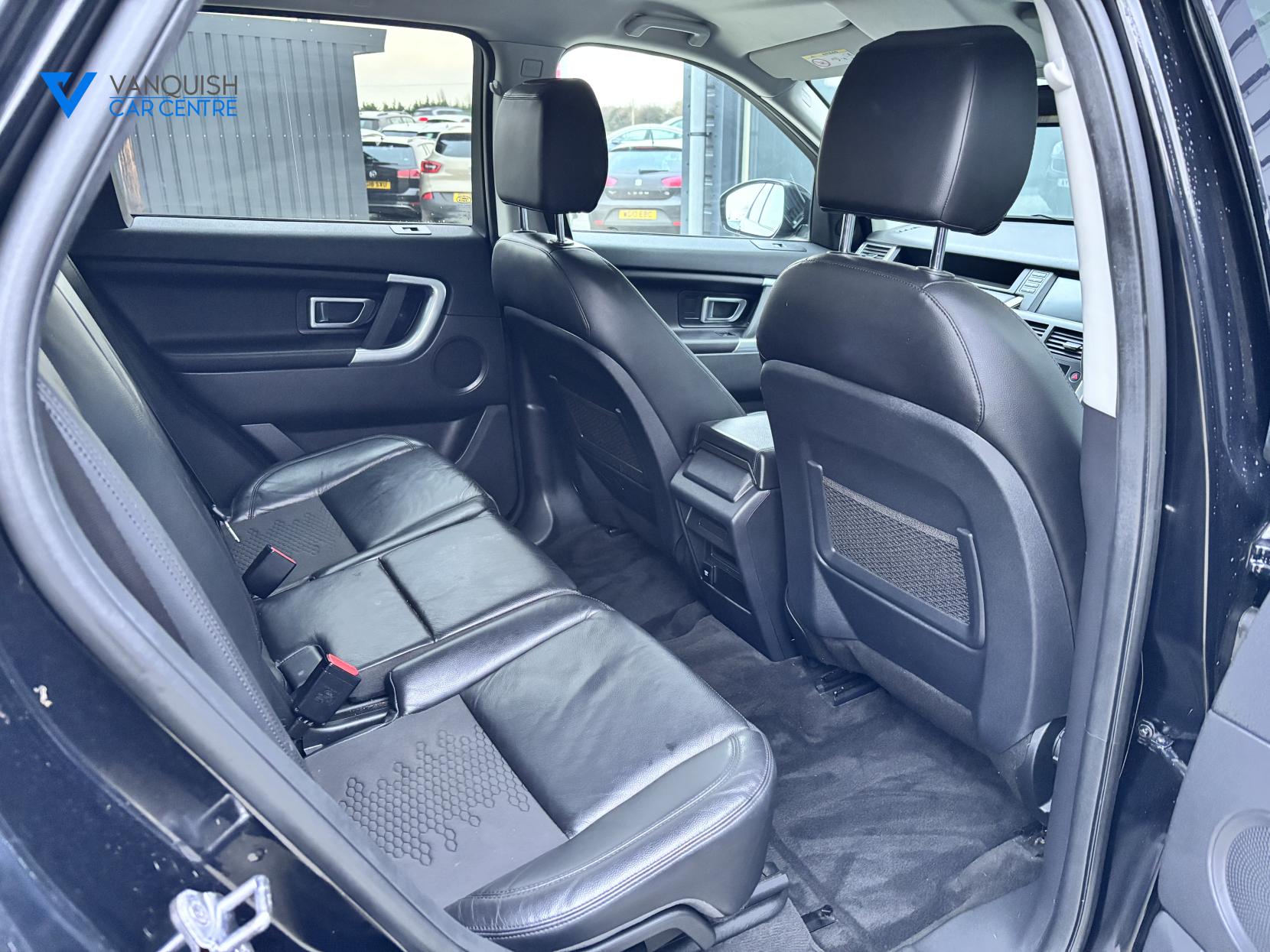 Land Rover Discovery Sport 2.0 TD4 SE Tech SUV 5dr Diesel Manual 4WD Euro 6 (s/s) (180 ps)