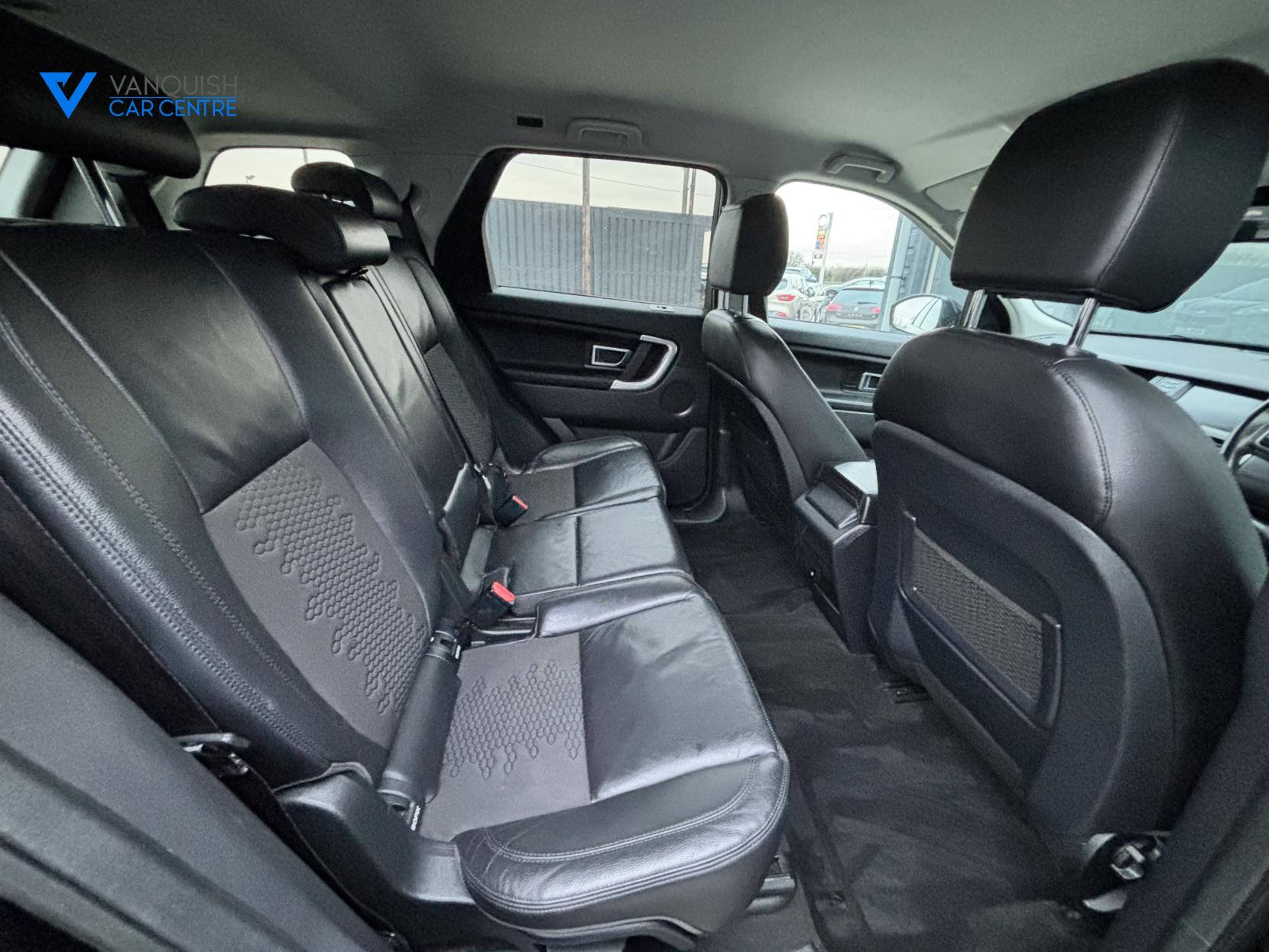 Land Rover Discovery Sport 2.0 TD4 SE Tech SUV 5dr Diesel Manual 4WD Euro 6 (s/s) (180 ps)