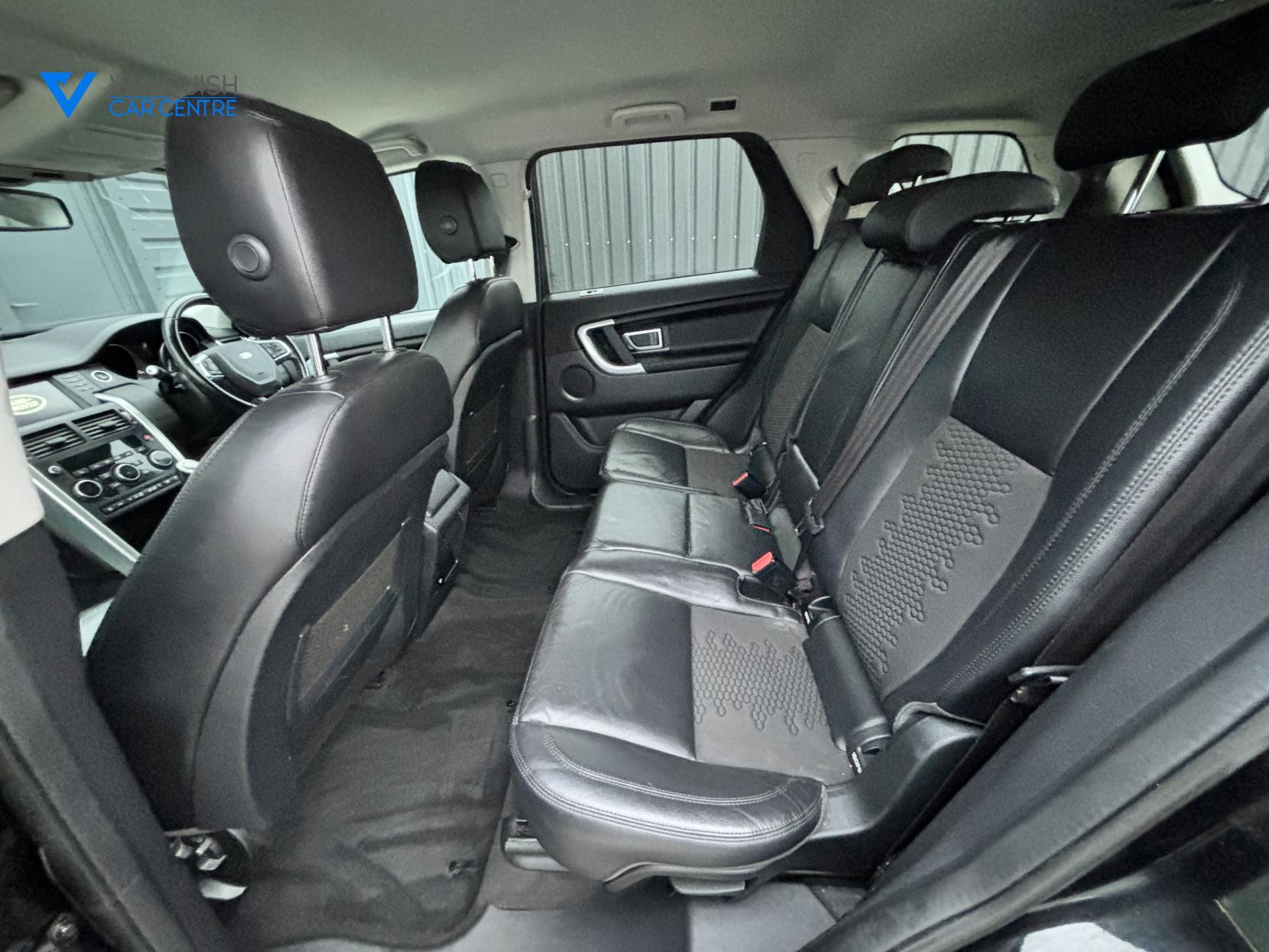 Land Rover Discovery Sport 2.0 TD4 SE Tech SUV 5dr Diesel Manual 4WD Euro 6 (s/s) (180 ps)