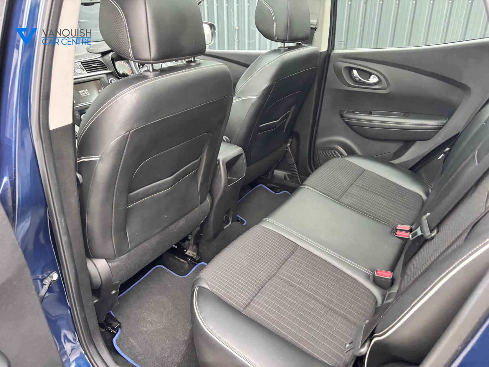 Renault Kadjar 1.2 TCe Signature Nav SUV 5dr Petrol Manual Euro 6 (s/s) (130 ps)