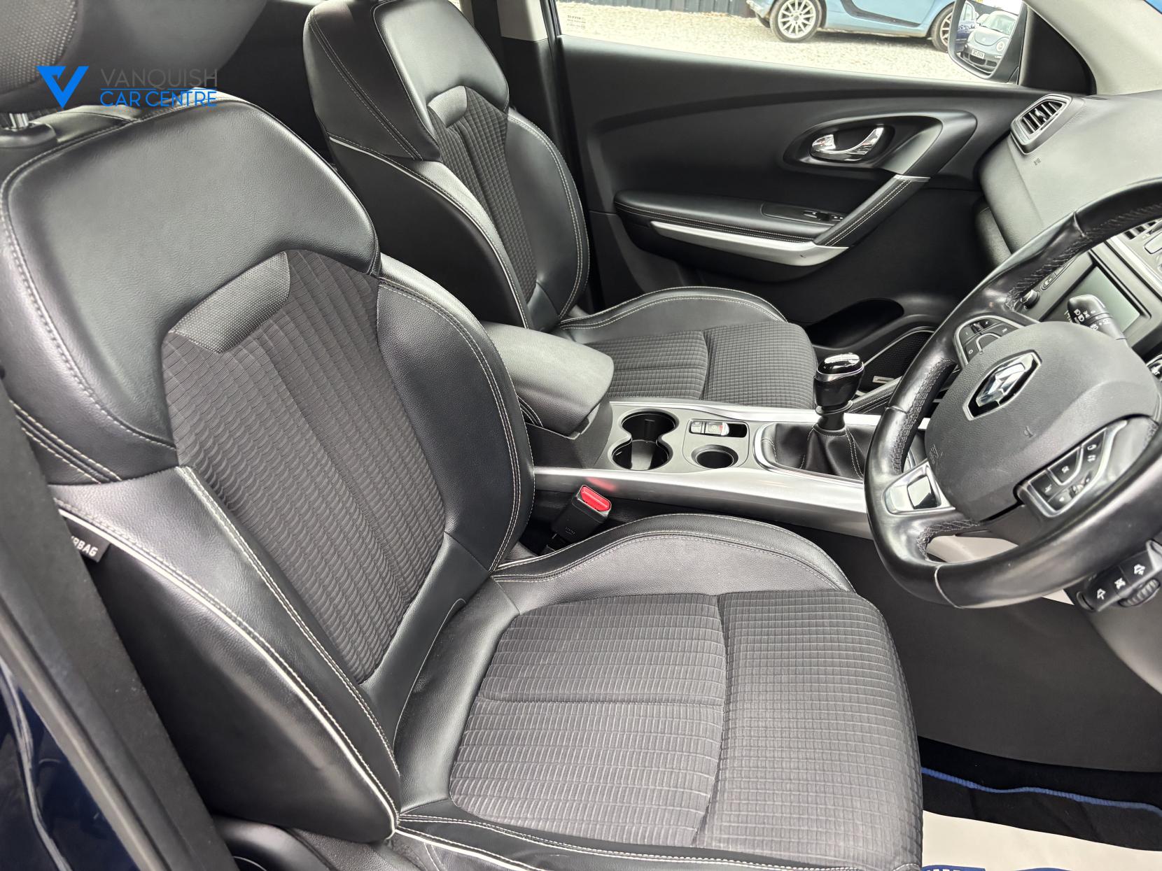 Renault Kadjar 1.2 TCe Signature Nav SUV 5dr Petrol Manual Euro 6 (s/s) (130 ps)