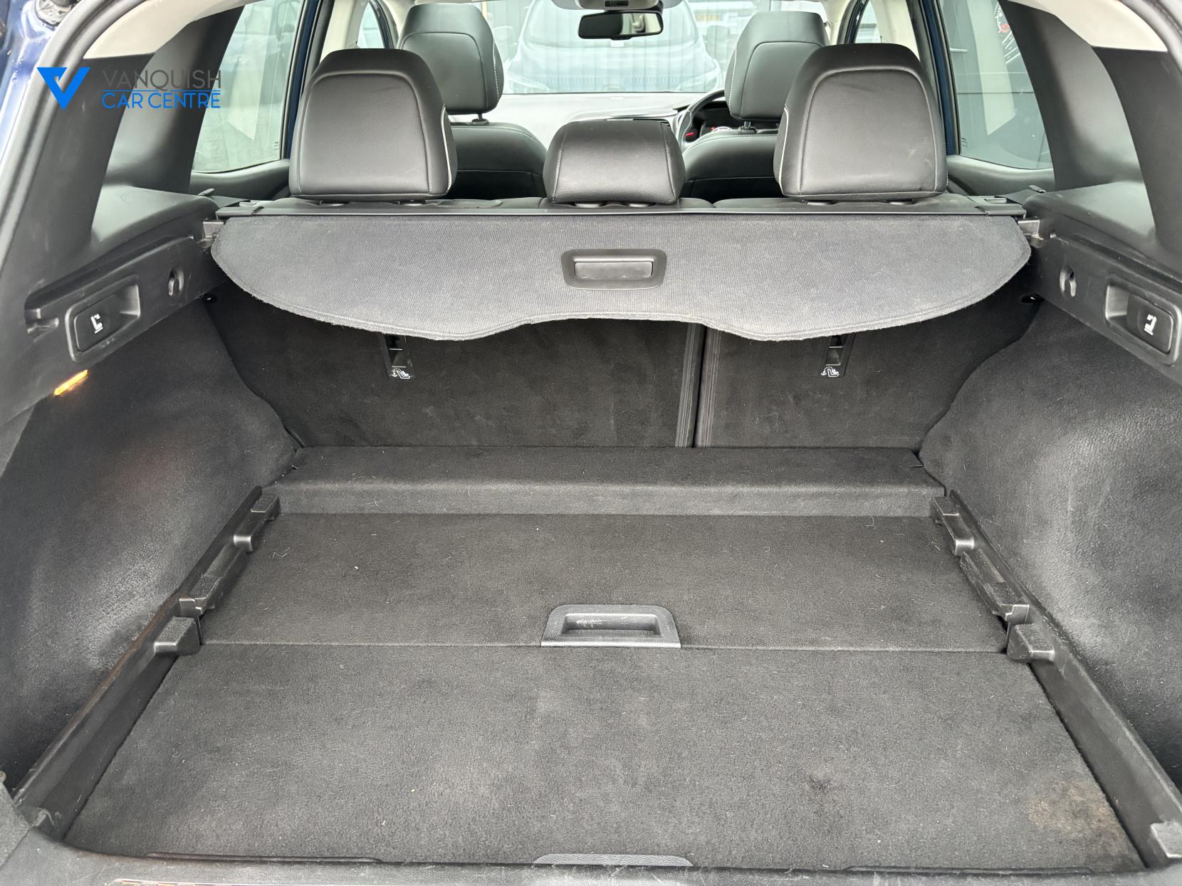 Renault Kadjar 1.2 TCe Signature Nav SUV 5dr Petrol Manual Euro 6 (s/s) (130 ps)