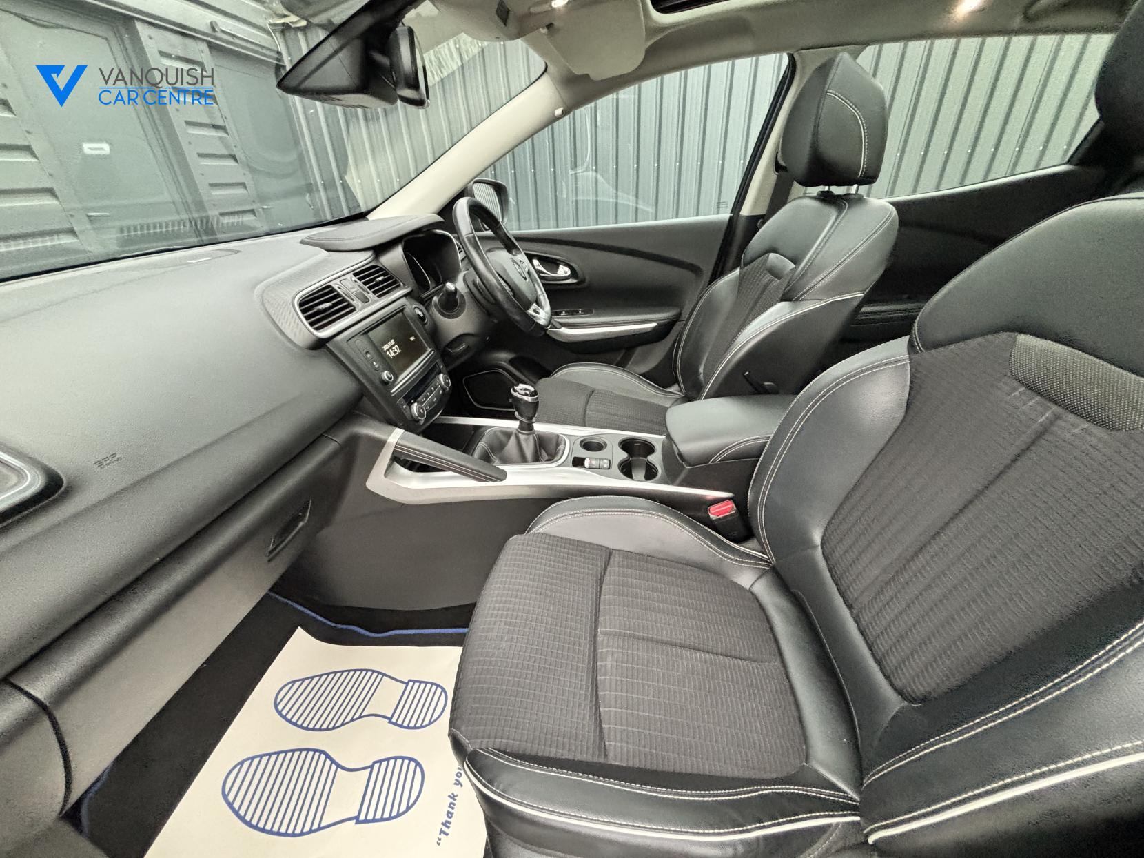 Renault Kadjar 1.2 TCe Signature Nav SUV 5dr Petrol Manual Euro 6 (s/s) (130 ps)