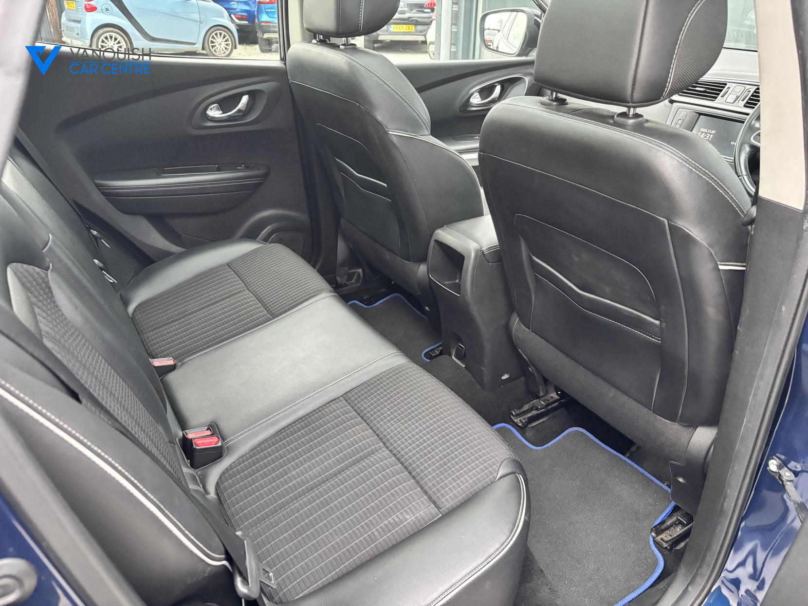 Renault Kadjar 1.2 TCe Signature Nav SUV 5dr Petrol Manual Euro 6 (s/s) (130 ps)