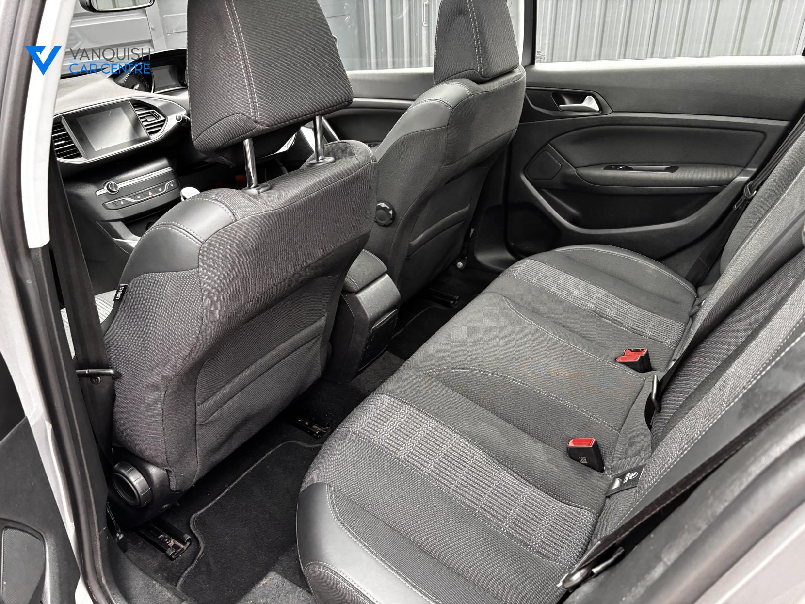 Peugeot 308 1.5 BlueHDi Allure Hatchback 5dr Diesel Manual Euro 6 (s/s) (130 ps)