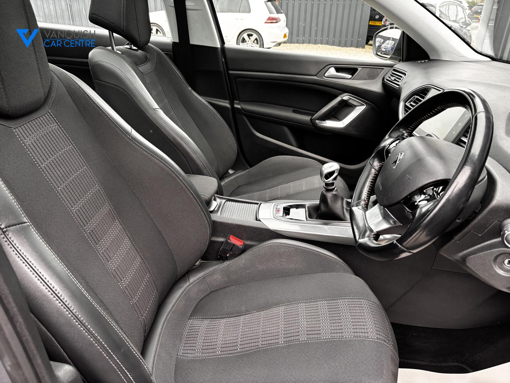 Peugeot 308 1.5 BlueHDi Allure Hatchback 5dr Diesel Manual Euro 6 (s/s) (130 ps)