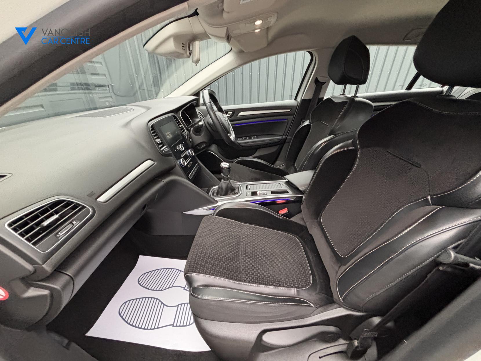 Renault Megane 1.5 dCi Dynamique Nav Sport Tourer 5dr Diesel Manual Euro 6 (s/s) (110 ps)