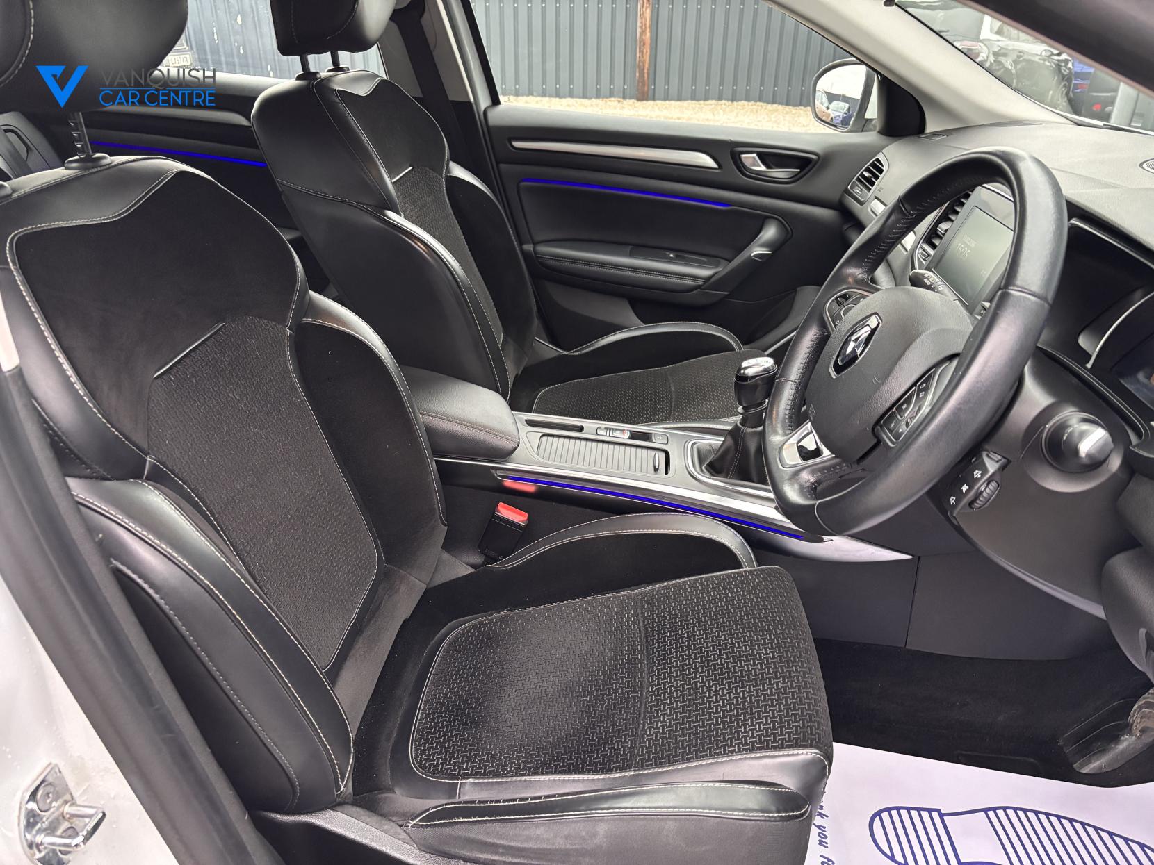 Renault Megane 1.5 dCi Dynamique Nav Sport Tourer 5dr Diesel Manual Euro 6 (s/s) (110 ps)