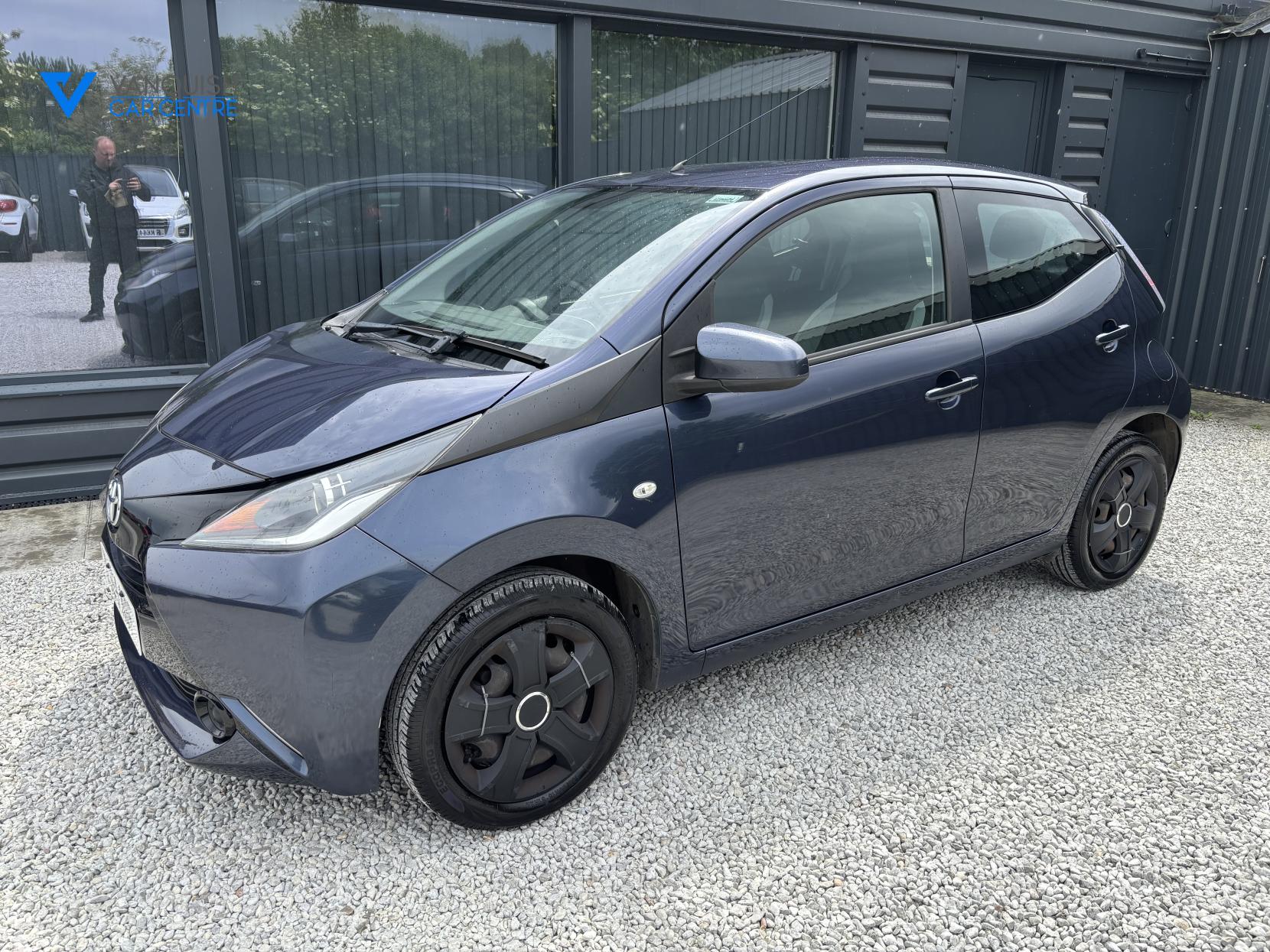 Toyota AYGO 1.0 VVT-i x-play Hatchback 5dr Petrol Manual Euro 5 Euro 5 (68 ps)