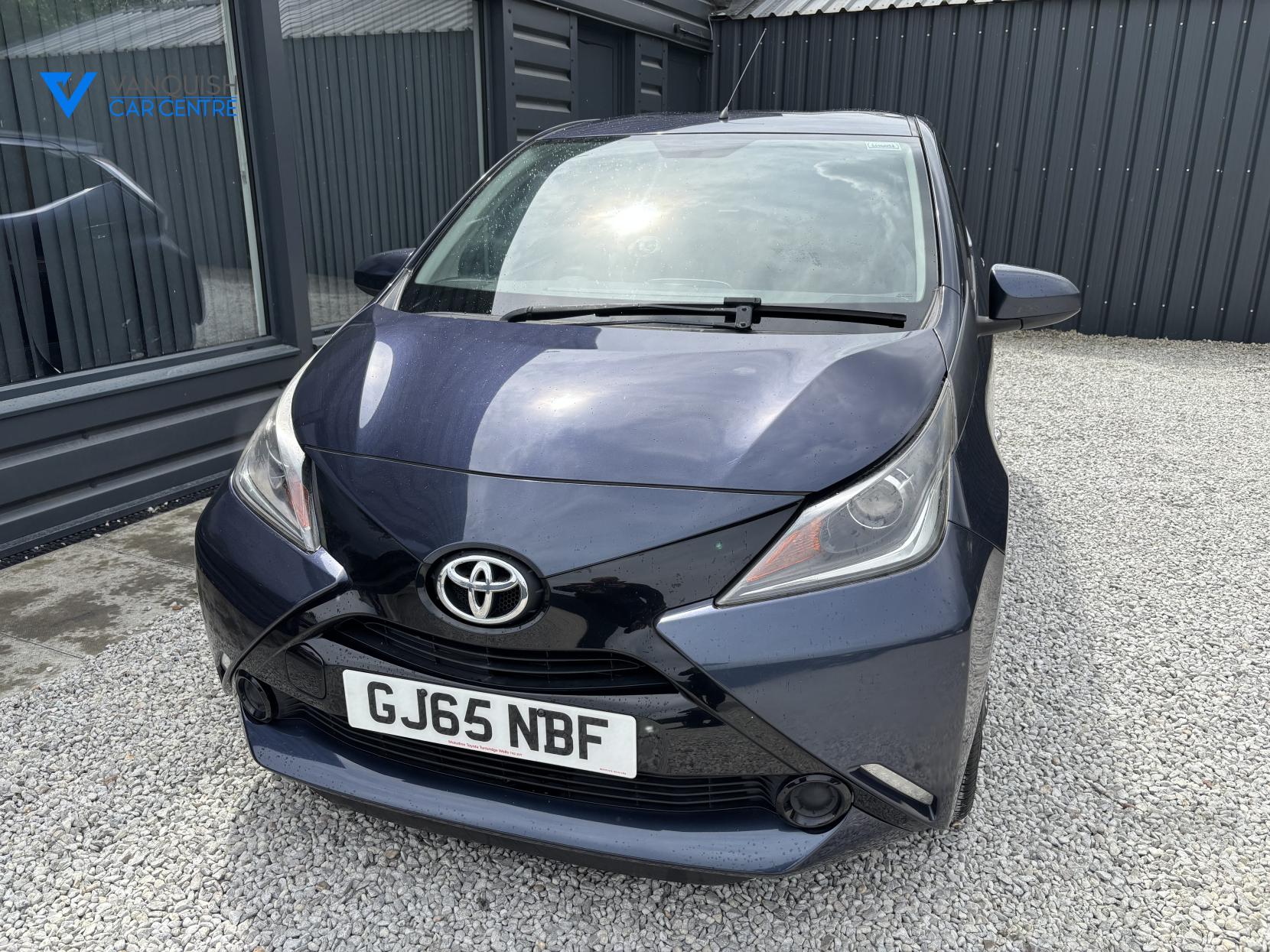 Toyota AYGO 1.0 VVT-i x-play Hatchback 5dr Petrol Manual Euro 5 Euro 5 (68 ps)
