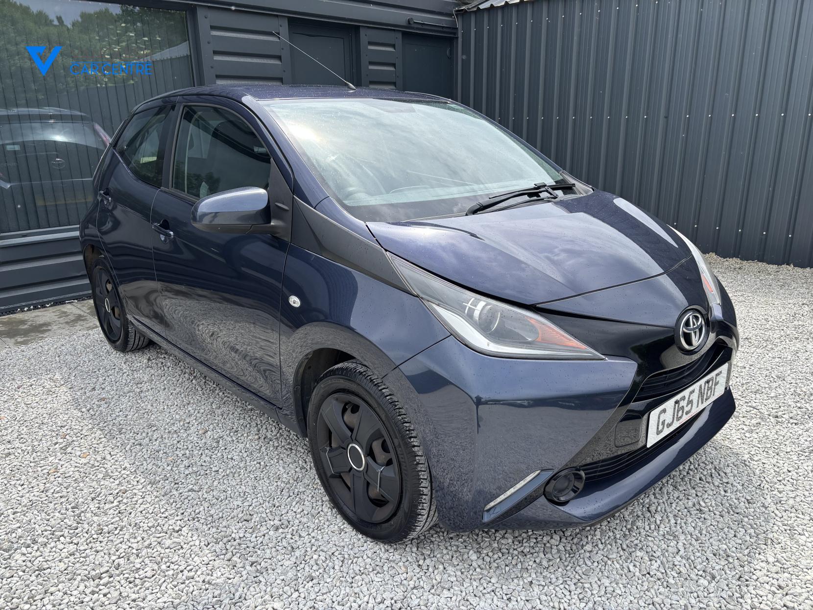 Toyota AYGO 1.0 VVT-i x-play Hatchback 5dr Petrol Manual Euro 5 Euro 5 (68 ps)
