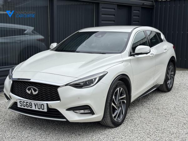 Infiniti Q30 1.5d Luxe Tech Hatchback 5dr Diesel DCT Euro 6 (s/s) (109 ps)