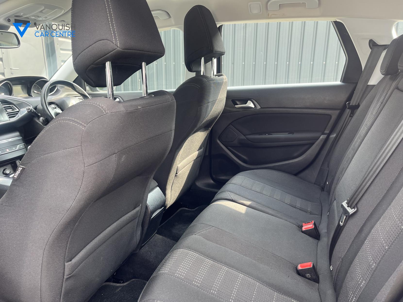 Peugeot 308 SW 1.6 BlueHDi Allure Estate 5dr Diesel Manual Euro 6 (s/s) (120 ps)