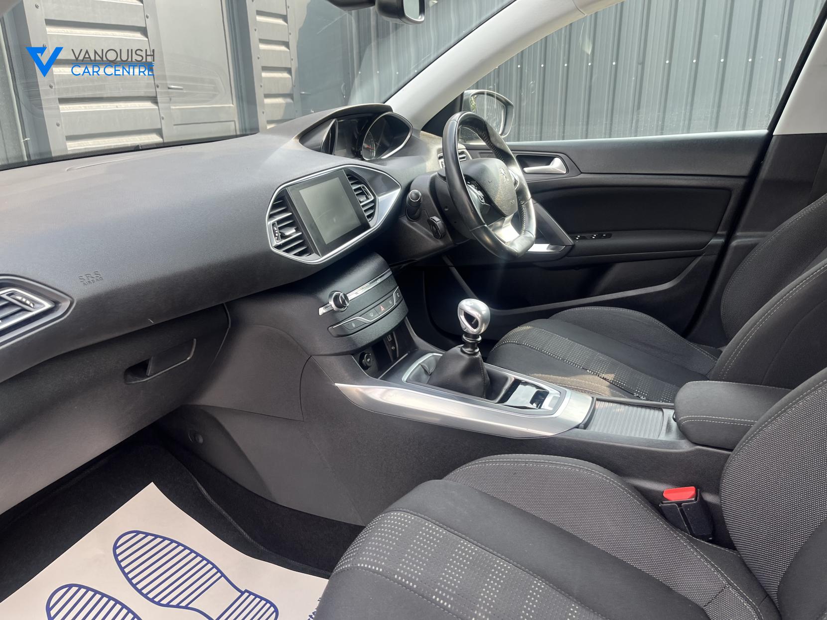 Peugeot 308 SW 1.6 BlueHDi Allure Estate 5dr Diesel Manual Euro 6 (s/s) (120 ps)