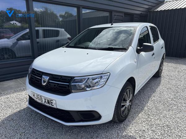 Dacia Sandero 1.0 SCe Essential Hatchback 5dr Petrol Manual Euro 6 (75 ps)