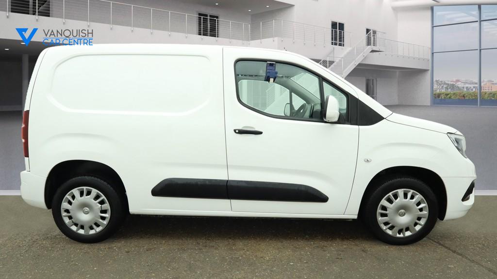 Vauxhall Combo 1.5 Turbo D 2300 Sportive Panel Van 4dr Diesel Manual L1 H1 Euro 6 (100 ps)