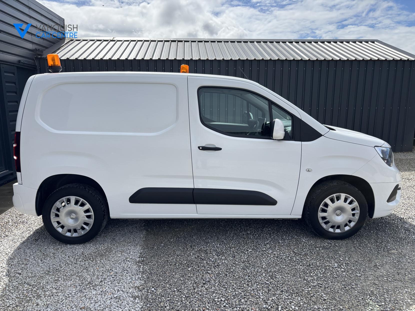 Vauxhall Combo 1.5 Turbo D 2300 Sportive Panel Van 4dr Diesel Manual L1 H1 Euro 6 (100 ps)