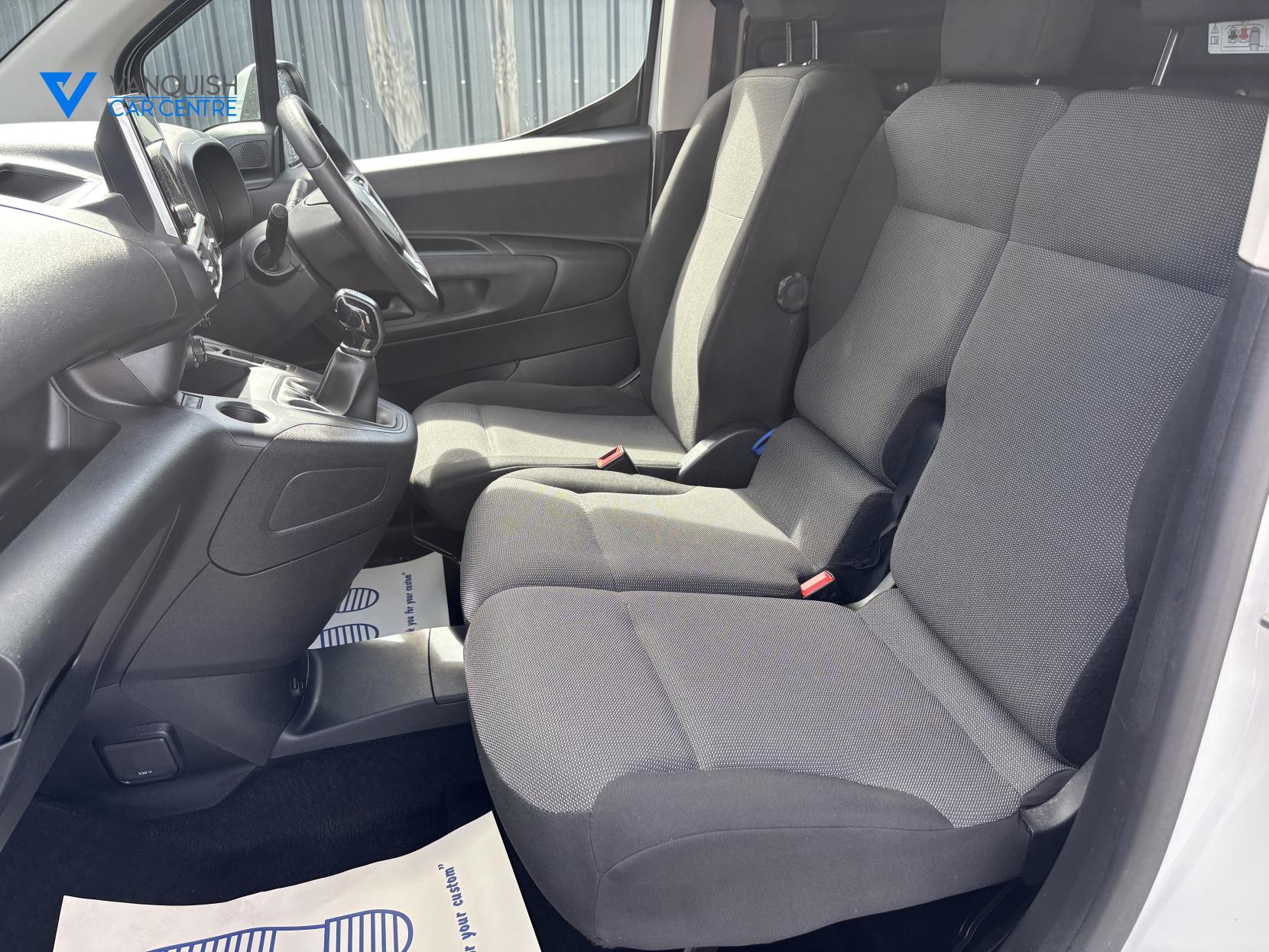 Vauxhall Combo 1.5 Turbo D 2300 Sportive Panel Van 4dr Diesel Manual L1 H1 Euro 6 (100 ps)
