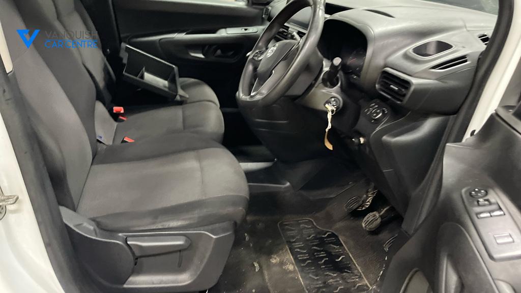 Vauxhall Combo 1.5 Turbo D 2300 Sportive Panel Van 4dr Diesel Manual L1 H1 Euro 6 (100 ps)