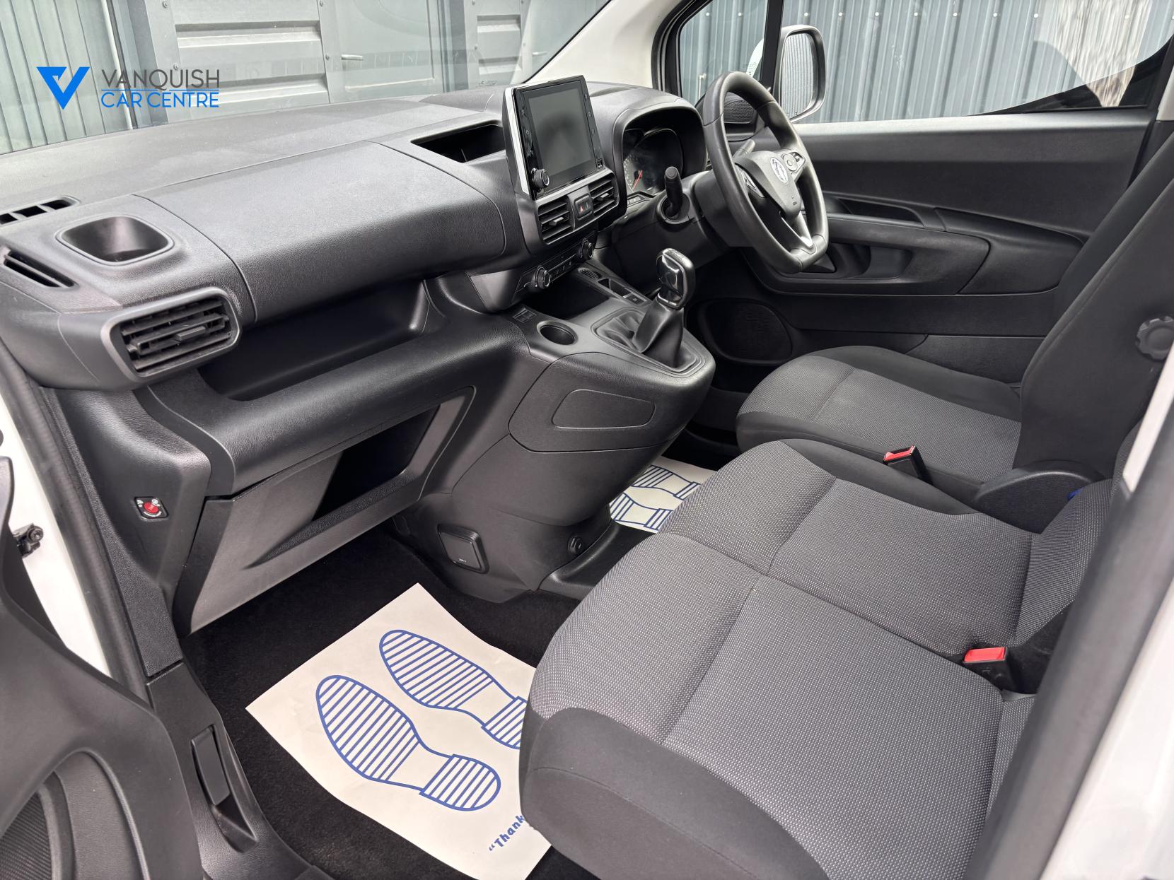 Vauxhall Combo 1.5 Turbo D 2300 Sportive Panel Van 4dr Diesel Manual L1 H1 Euro 6 (100 ps)
