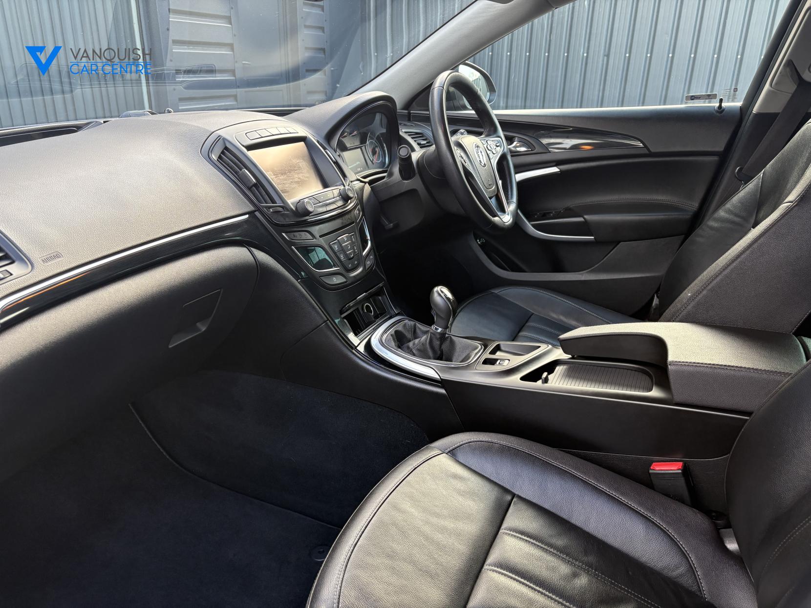 Vauxhall Insignia 1.6 CDTi ecoFLEX Elite Nav Sports Tourer 5dr Diesel Manual Euro 6 (s/s) (136 ps)