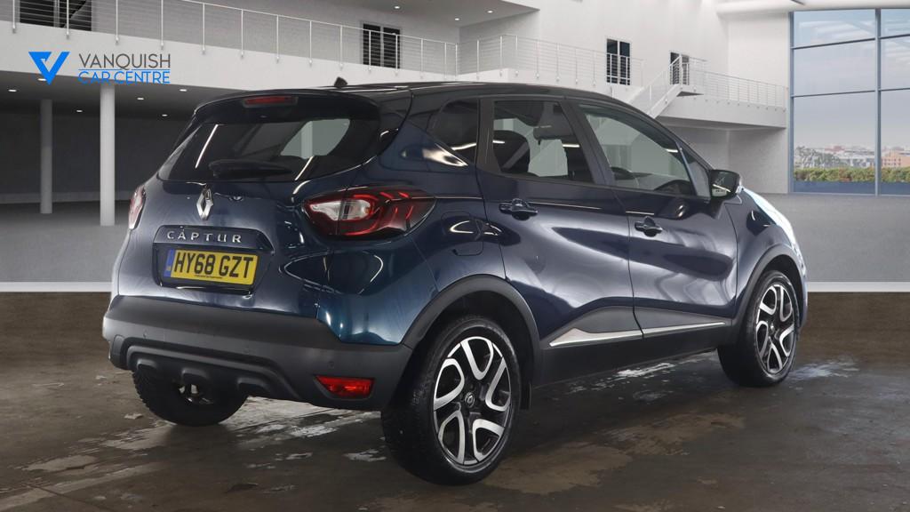 Renault Captur 0.9 TCe ENERGY Iconic SUV 5dr Petrol Manual Euro 6 (s/s) (90 ps)