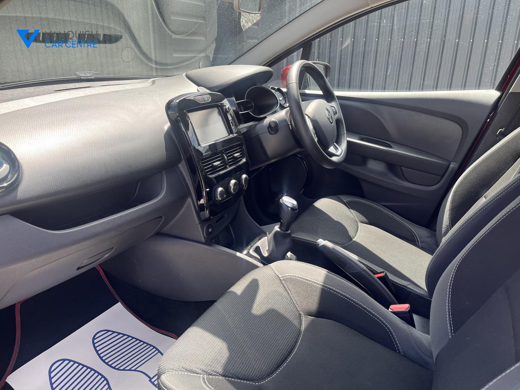 Renault Clio 1.2 16V Dynamique Nav Hatchback 5dr Petrol Manual Euro 6 (75 ps)