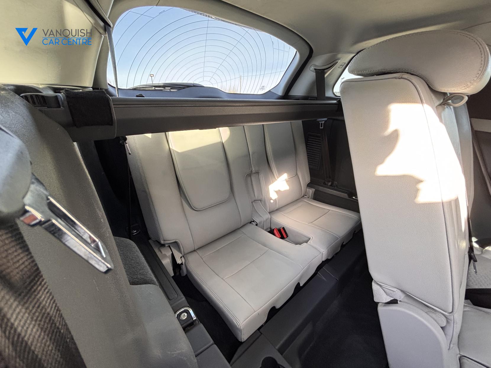 Land Rover Discovery Sport 2.0 TD4 SE Tech SUV 5dr Diesel Manual 4WD Euro 6 (s/s) (180 ps)