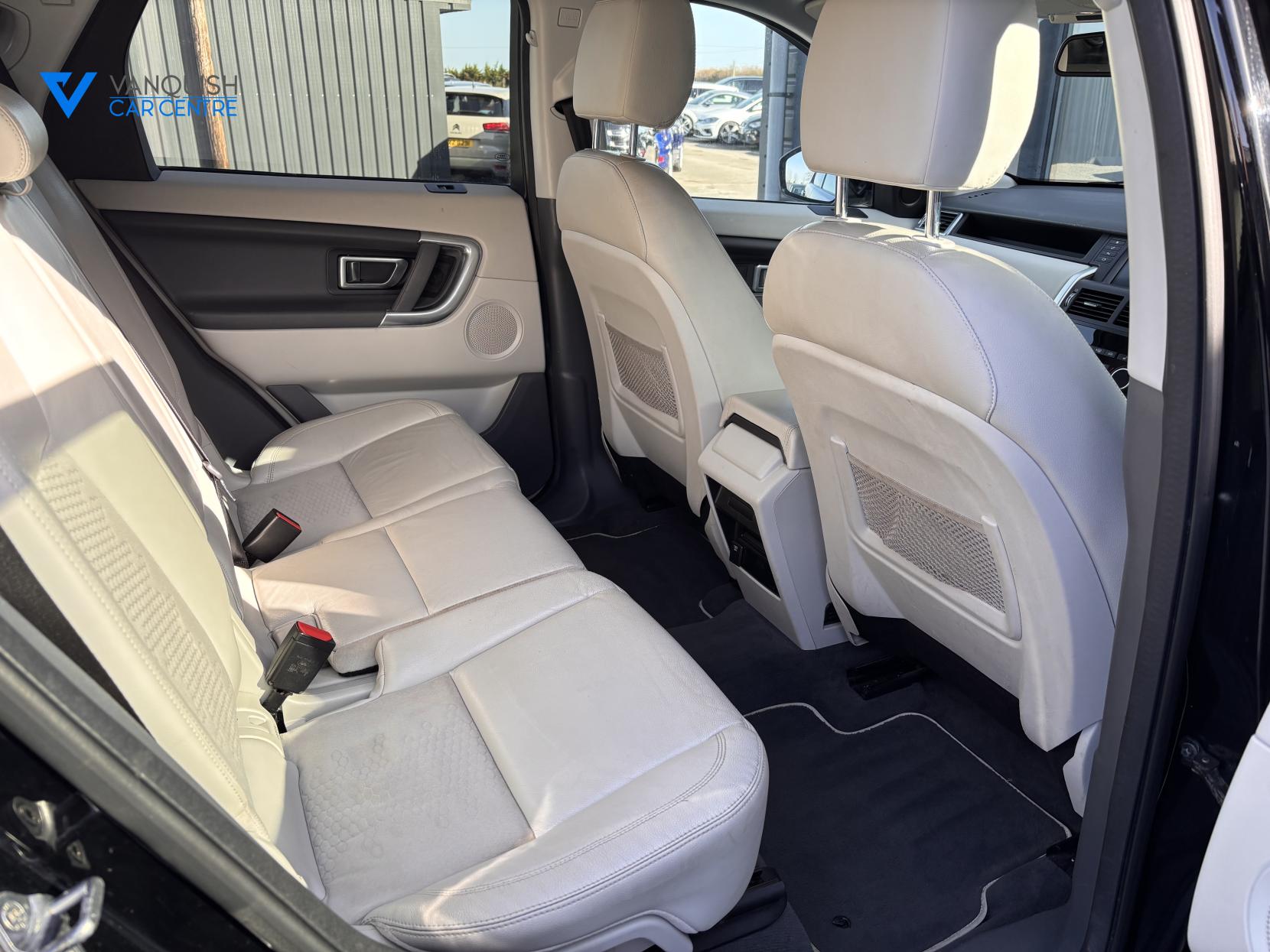 Land Rover Discovery Sport 2.0 TD4 SE Tech SUV 5dr Diesel Manual 4WD Euro 6 (s/s) (180 ps)