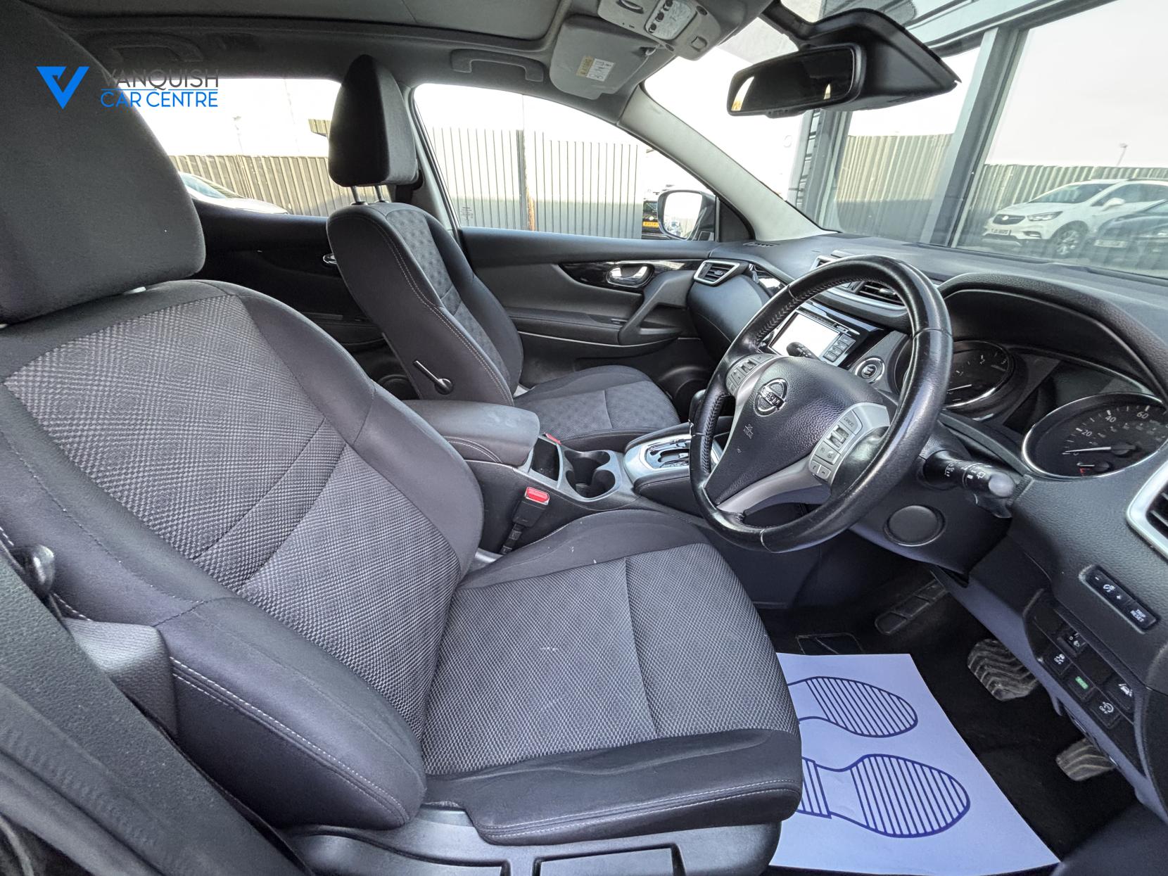 Nissan Qashqai 1.6 dCi N-Connecta SUV 5dr Diesel XTRON 2WD Euro 6 (s/s) (130 ps)