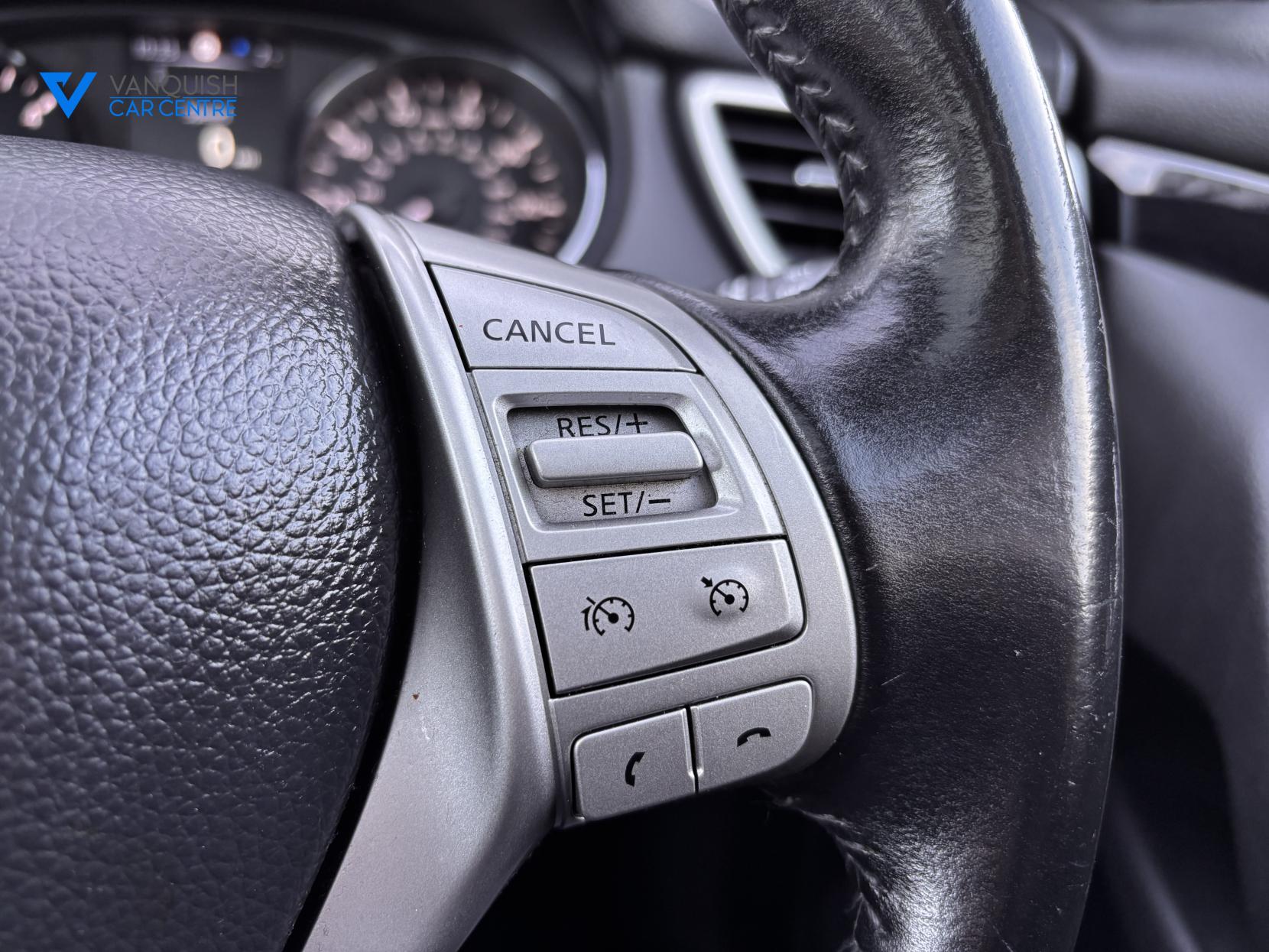 Nissan Qashqai 1.6 dCi N-Connecta SUV 5dr Diesel XTRON 2WD Euro 6 (s/s) (130 ps)