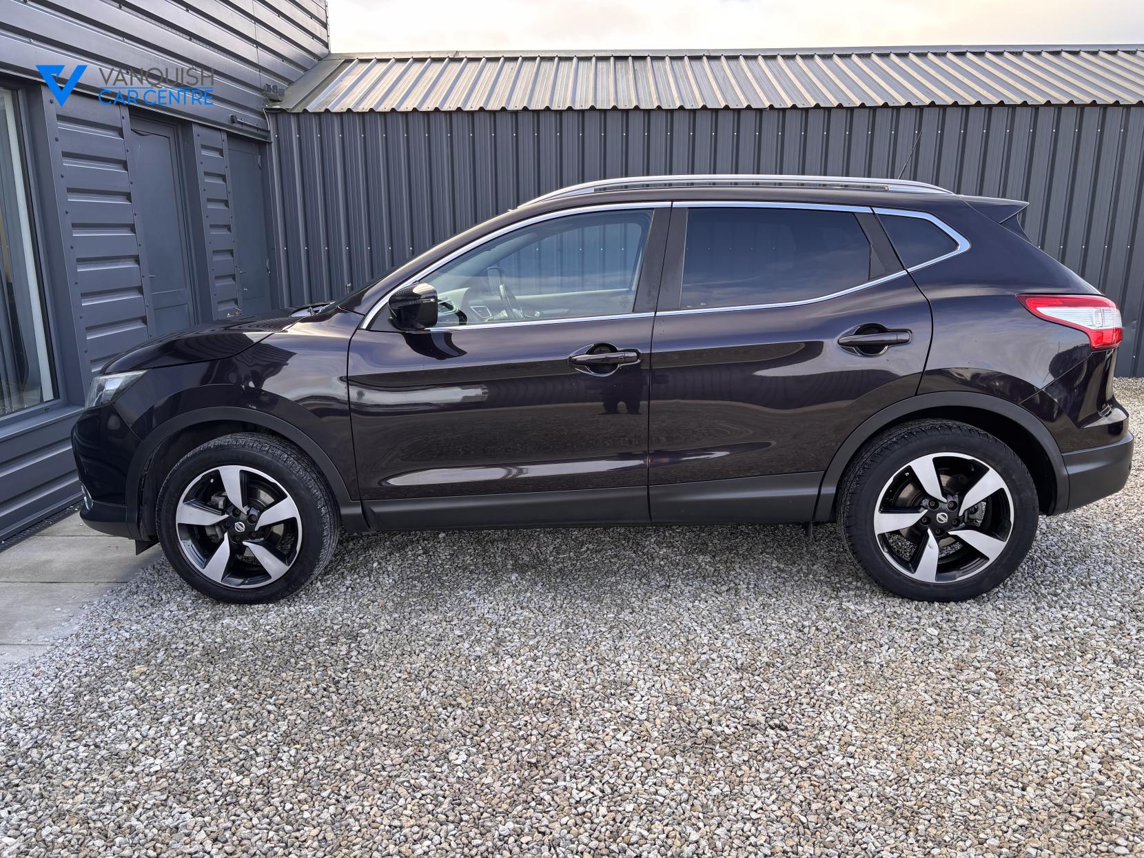 Nissan Qashqai 1.6 dCi N-Connecta SUV 5dr Diesel XTRON 2WD Euro 6 (s/s) (130 ps)