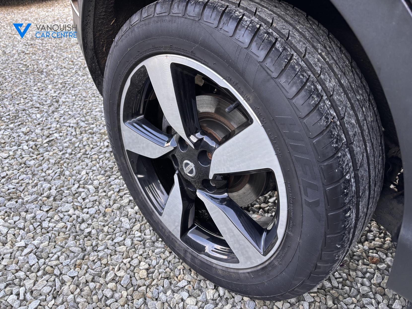 Nissan Qashqai 1.6 dCi N-Connecta SUV 5dr Diesel XTRON 2WD Euro 6 (s/s) (130 ps)