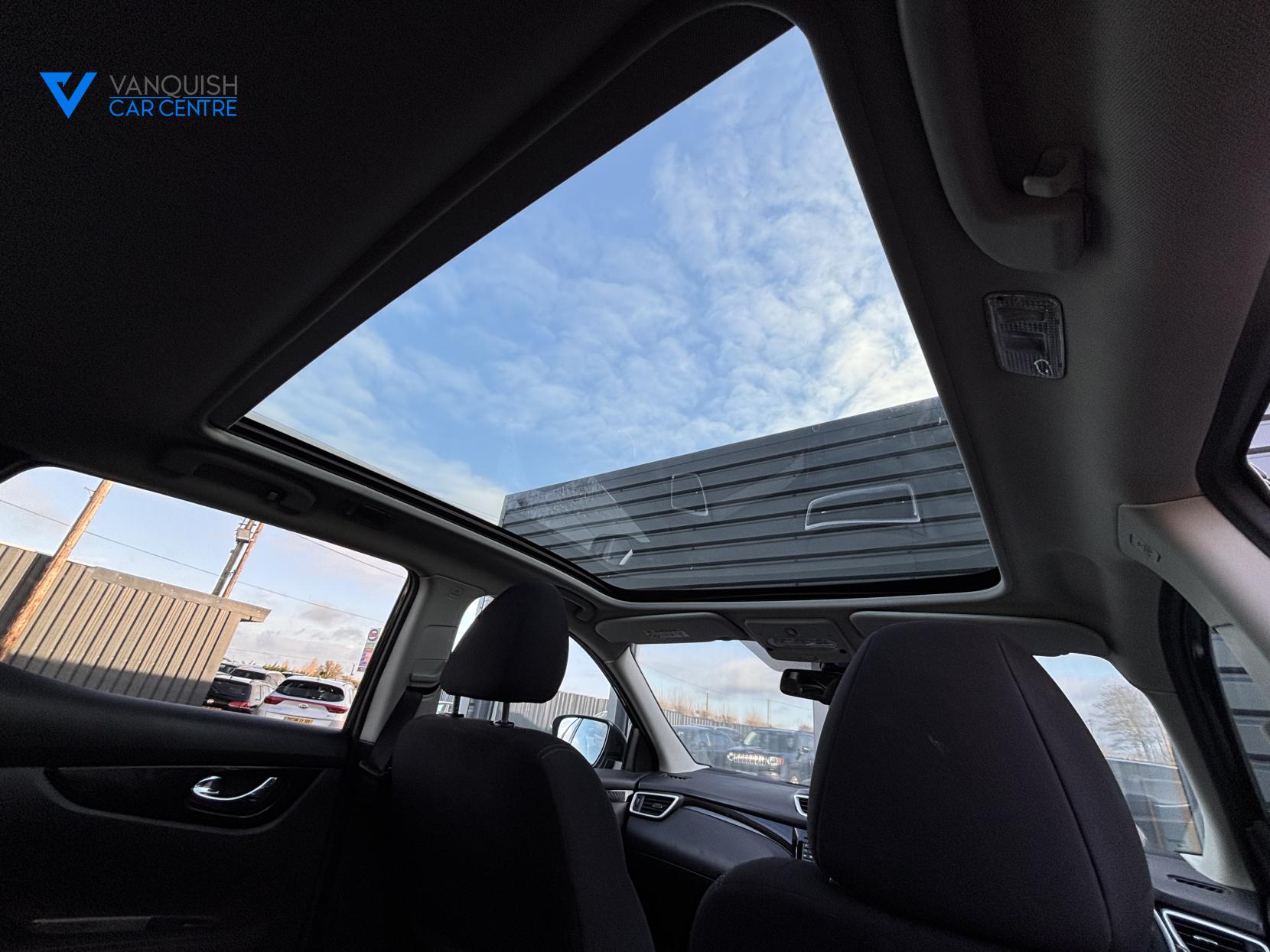 Nissan Qashqai 1.6 dCi N-Connecta SUV 5dr Diesel XTRON 2WD Euro 6 (s/s) (130 ps)