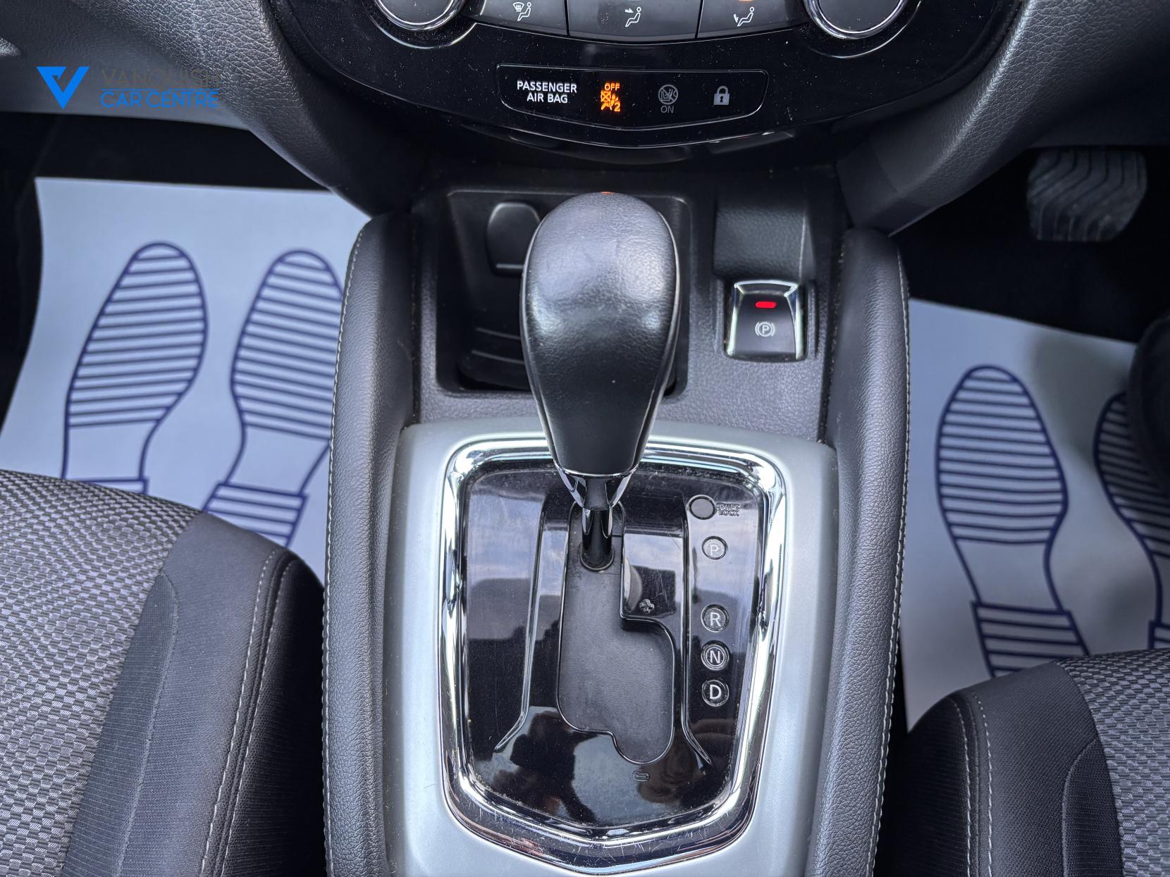 Nissan Qashqai 1.6 dCi N-Connecta SUV 5dr Diesel XTRON 2WD Euro 6 (s/s) (130 ps)